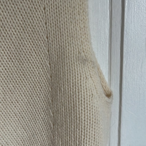Theory Cashmere High Rib Shell in Cream - Picture 9 of 11